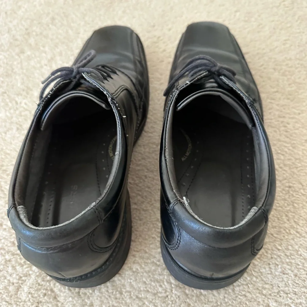 Dockers Men's Cap Toe Oxfords 11W Black Leather Shoes.